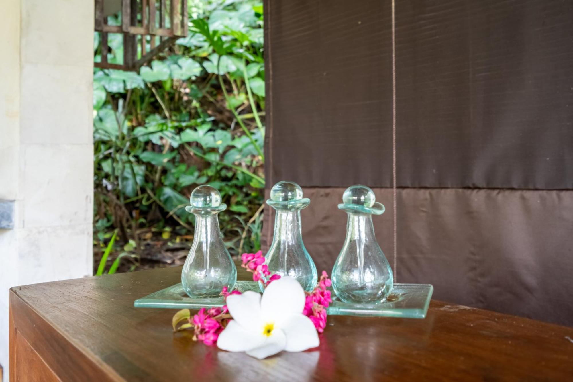 Villa Themma Jungle - Sumptuous 3Br Luxury Villa With Majestic Jungle View North Of Ubud Exterior foto